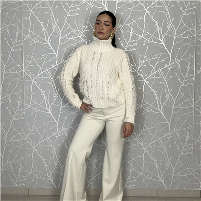 Maglione Collo Alto Con Applicazioni Gioiello E Frange Art. Lauria