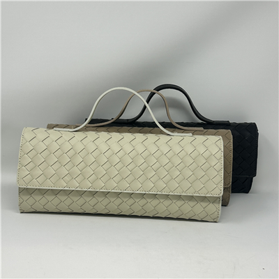 Clutch In Pelle Intrecciata Art. 6013