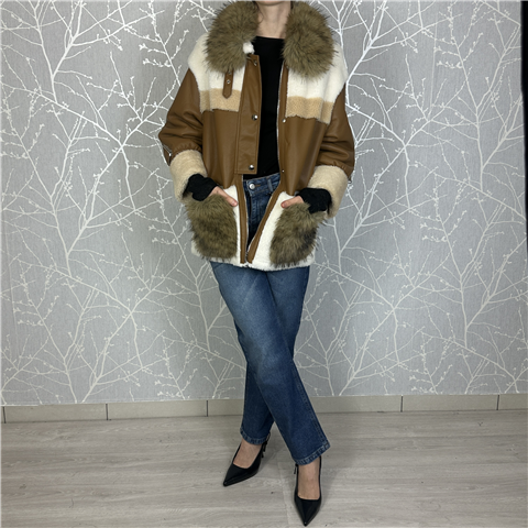 Montone In Ecopelle Con Applicazioni In Ecopelliccia Art. Ww25c036b, Taglia: M/L, Colore: MARRONE/BEIGE