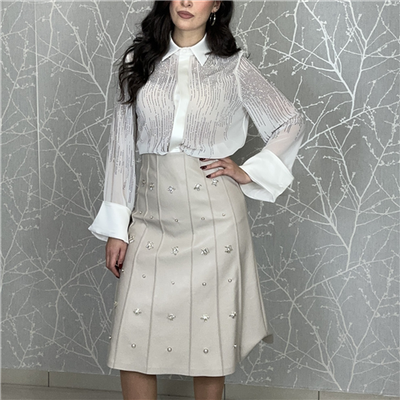 Longuette Svasata Effetto Pelle Con Ricamo A Mano Di Castoni E Perle Art. 252ap2063 Longuette Svasata Effetto Pelle Con Ricamo A Mano Di Castoni E Perle Art. 252ap2063