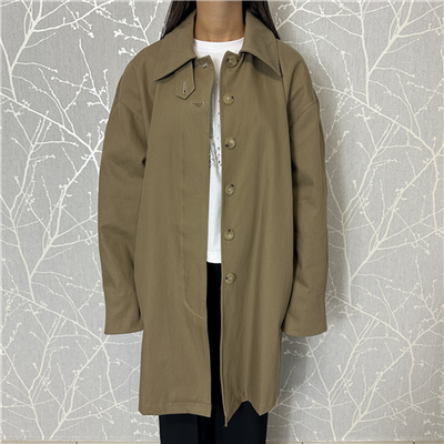 Trench Medio Con Bottoni A Scomparsa Trench Medio Con Bottoni A Scomparsa