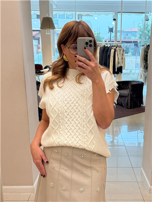 Gilet In Maglia Con Trecce E Rotture Art. 55150f