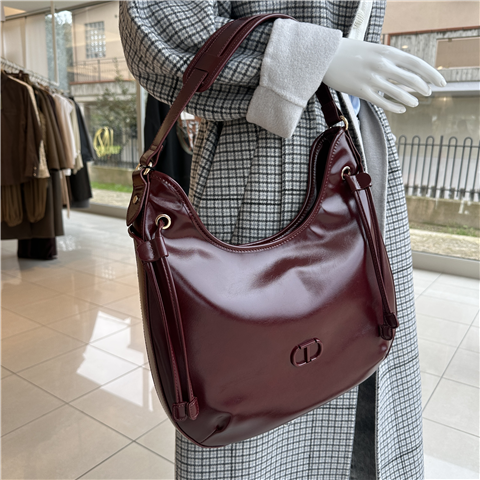 Hobo Lucida Con Stringhe Art. 252tb7080