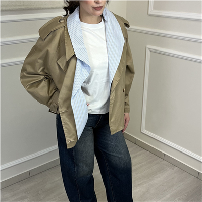 Trench Corto Doppio Petto Con Finta Camicia Sotto Art. Kmaq029
