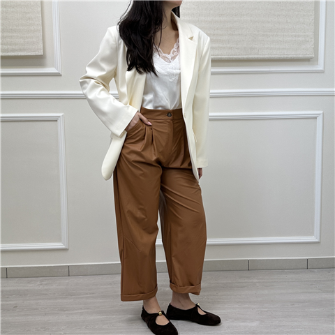 Pantalone Ecopelle Con Pince E Risvolto Art. Co5019n