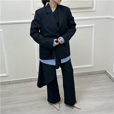 Giacca Gessata Con Inserto Finta Camicia Art. J11015