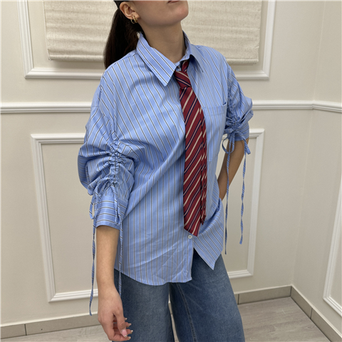 Camicia Riga Con Cravatta E Coulisse Sulla Manica Art. Tab1076