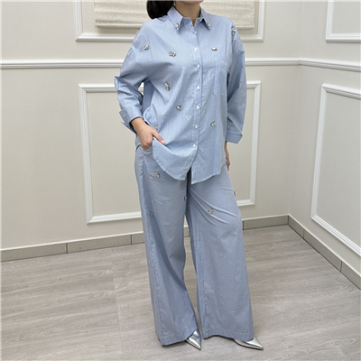 Pantalone Riga Con Applicazioni Gioiello Art. Rab0204 Pantalone Riga Con Applicazioni Gioiello Art. Rab0204