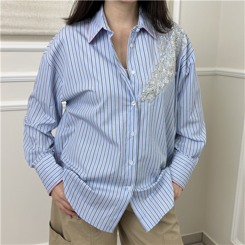 Camicia Gessata Con Profilo Contrasto E Patch Di Paillettes Art. C7218t136a50 Camicia Gessata Con Profilo Contrasto E Patch Di Paillettes Art. C7218t136a50, Taglia: M, Colore: AZZURRO