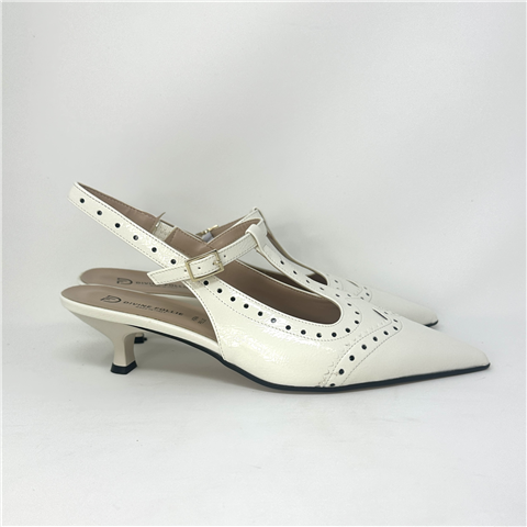 Decollete'' In Vernice Con Cinturino Art. P3023