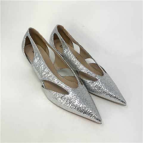 Decolleté Laminata Tacco Kitten Art. P3059 Decolleté Laminata Tacco Kitten Art. P3059, Taglia: 37, Colore: ARGENTO