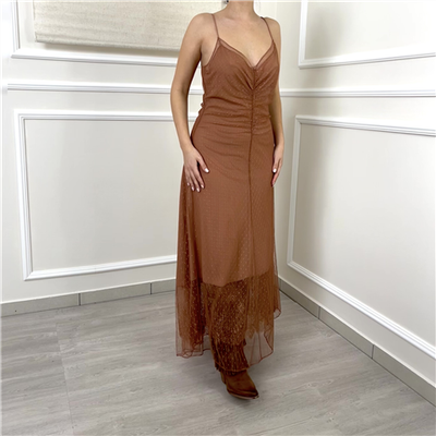 Abito In Tulle Plumetis Con Arricciatura Davanti E Pizzo Al Fondo Art. 261tp2360