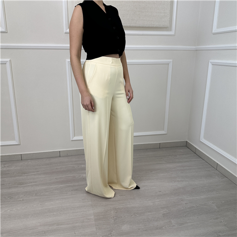 Pantalone Ampio Con Elastico Sul Retro Art. M1ab0200 Pantalone Ampio Con Elastico Sul Retro Art. M1ab0200, Taglia: 38, Colore: GIALLO