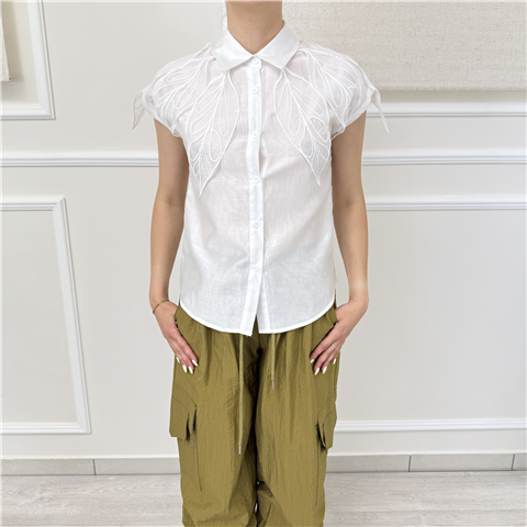 Camicia Con Fiori Applicati Tpn Art. Shedian Camicia Con Fiori Applicati Tpn Art. Shedian, Taglia: XS, Colore: BIANCO