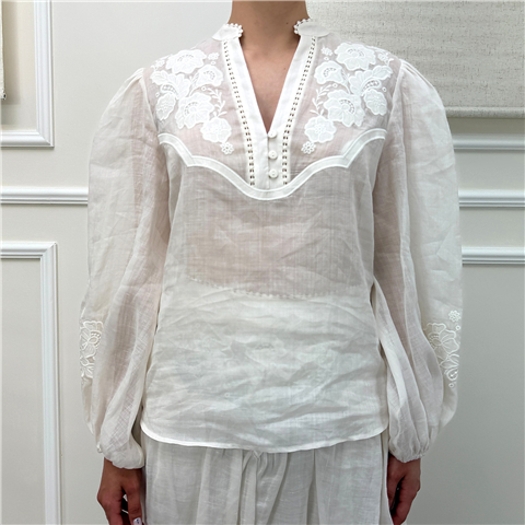Blusa Ricamata Scollo A V Art. 261tt2291 Blusa Ricamata Scollo A V Art. 261tt2291, Taglia: 50, Colore: MADREPERLA