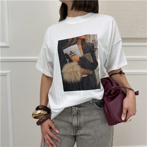 T-shirt Con Maxi Stampa T-shirt Con Maxi Stampa