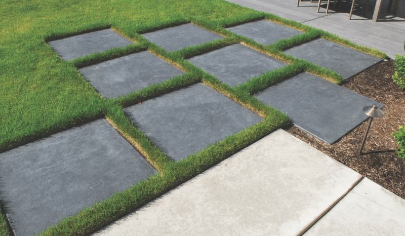 Super Paver 42&quot;x42&quot;x4&quot;, Charcoal, FULL PALLET
