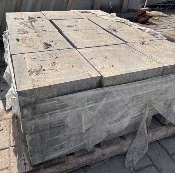 Urban 12" x 12" - Natural Grey OLD STOCK