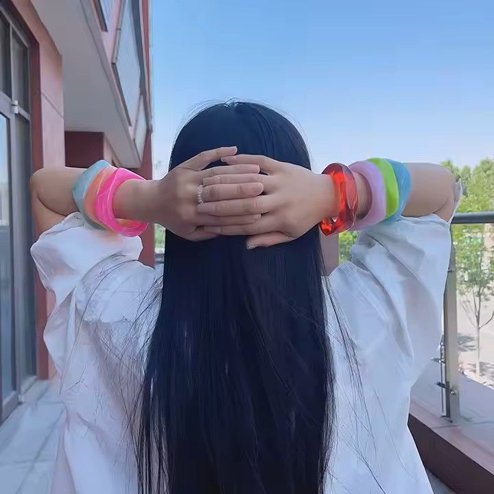Hot Selling Woman Acrylic Bracelets Large Irregular Square Inner Diameter Round Charm Bracelets