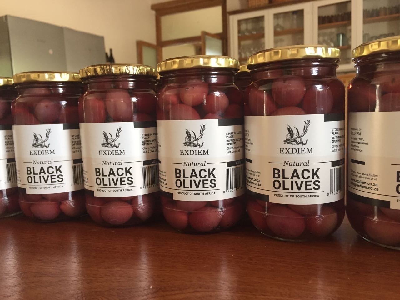 425g Black Table Olives
