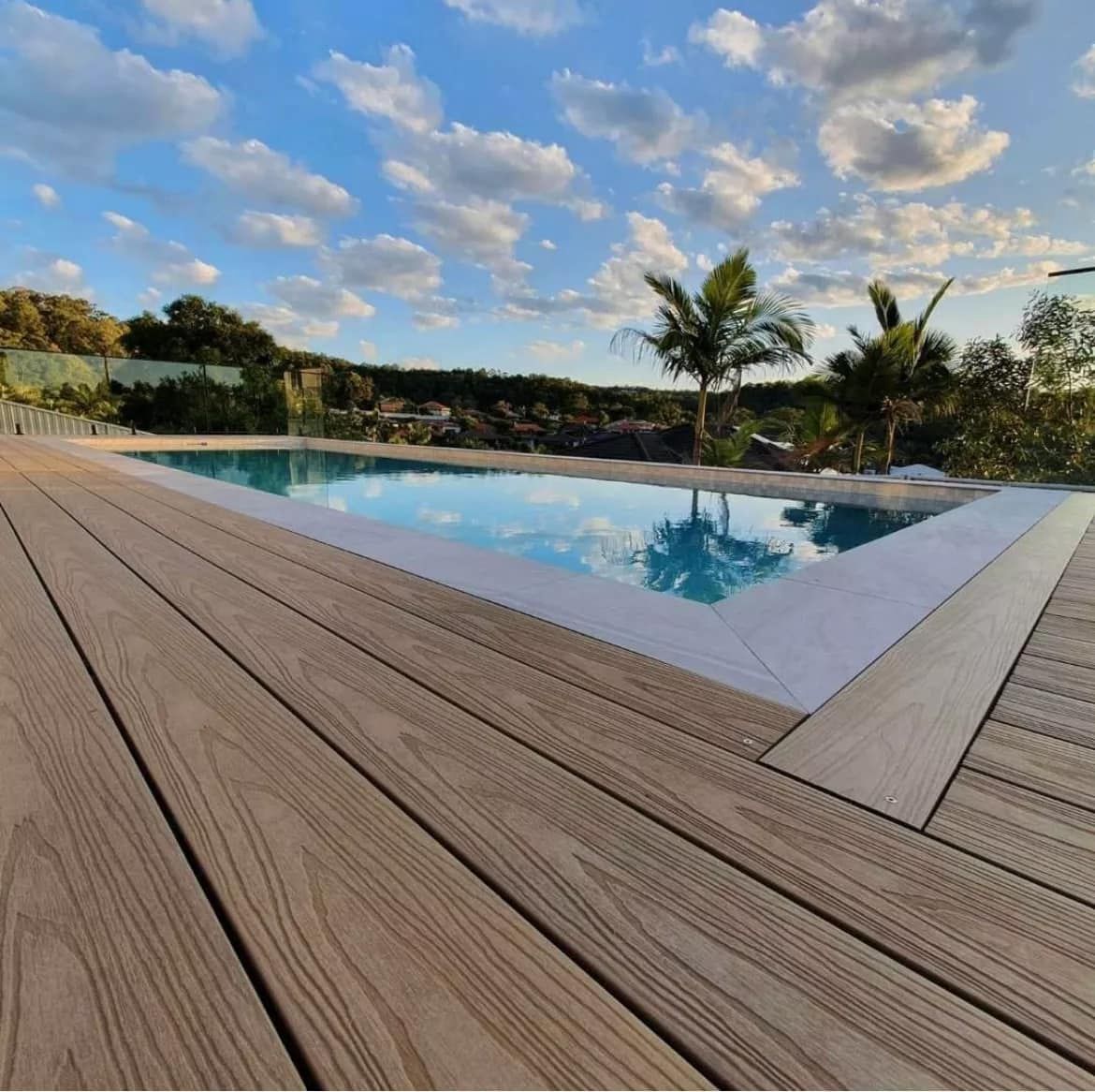 WPC Decking Walnut/Sandalwood