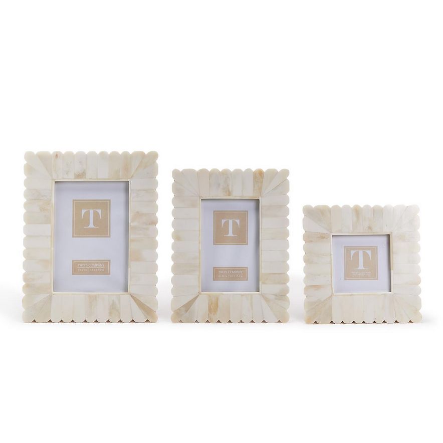 Scalloped Photo Frame 4 x 4