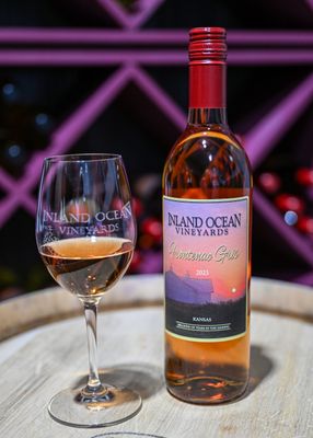 Frontenac Gris Semi-Dry - Estate Orange Rosè Wine Frontenac Gris Semi-Dry - Estate Orange Rosè Wine