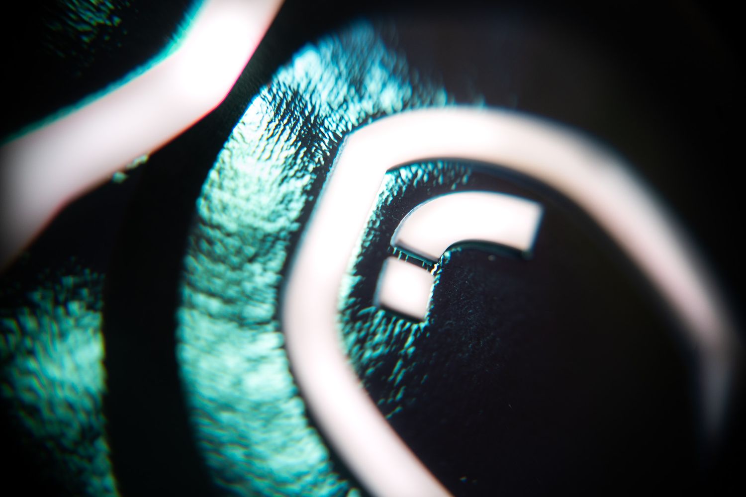 Space Traveler Skate T-SHIRT