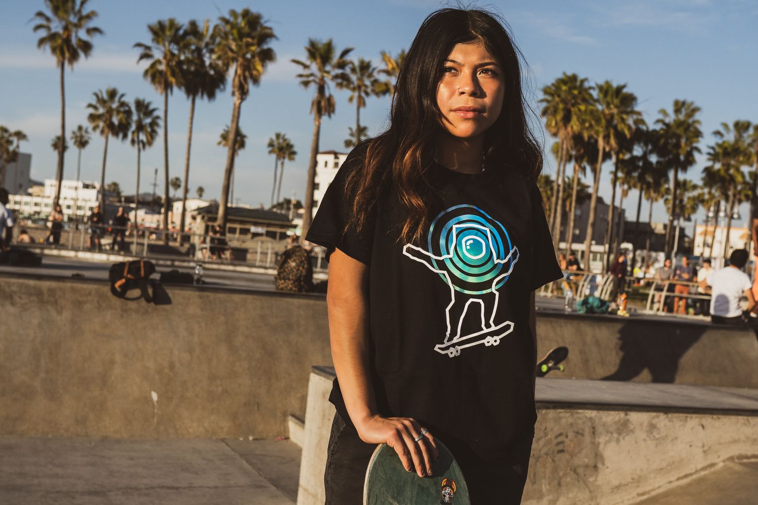 Space Traveler Skate T-SHIRT