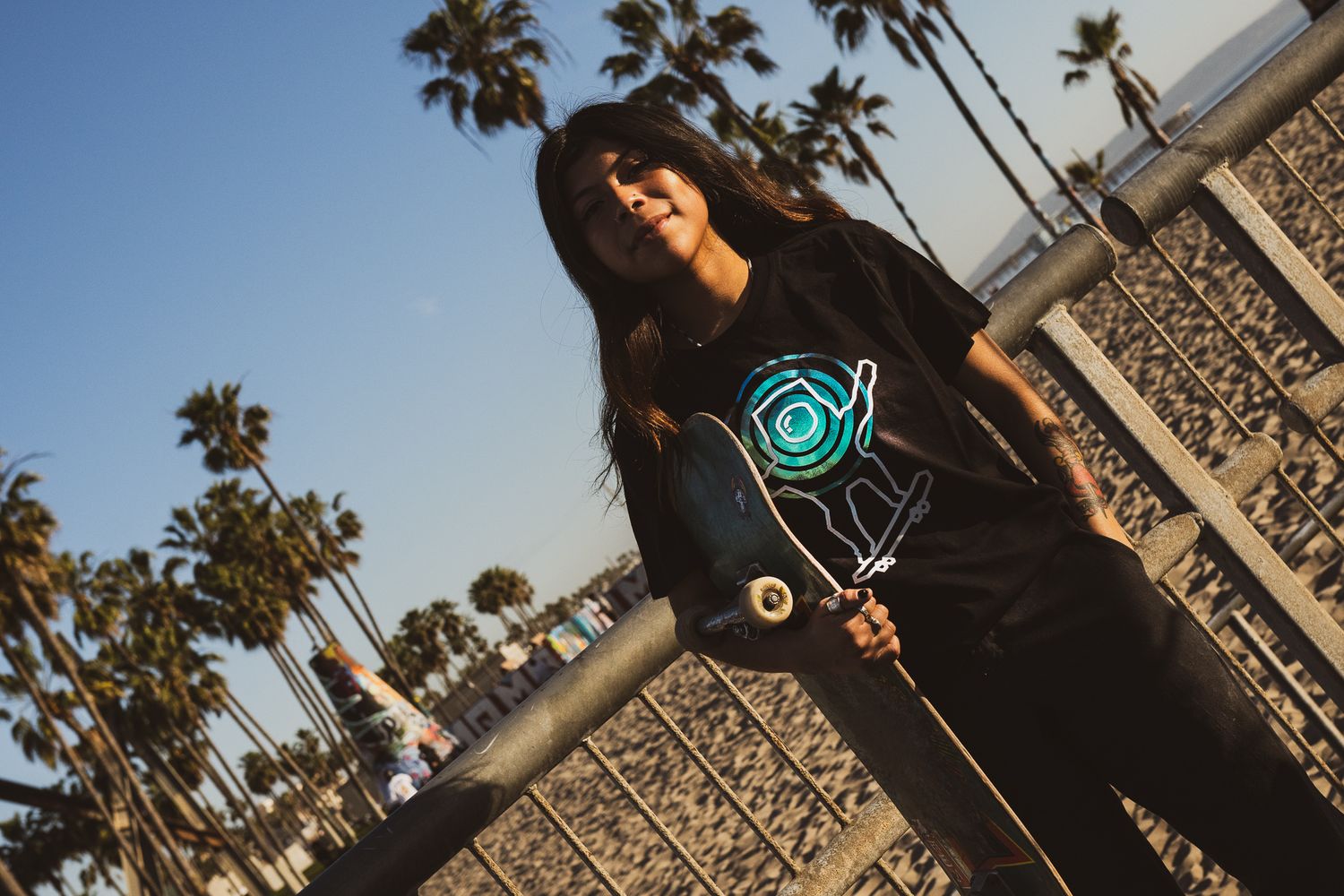 Space Traveler Skate T-SHIRT