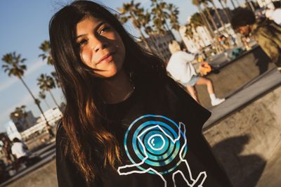 Space Traveler Skate T-SHIRT