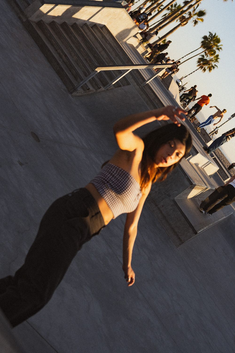 Space Traveler Skate T-SHIRT