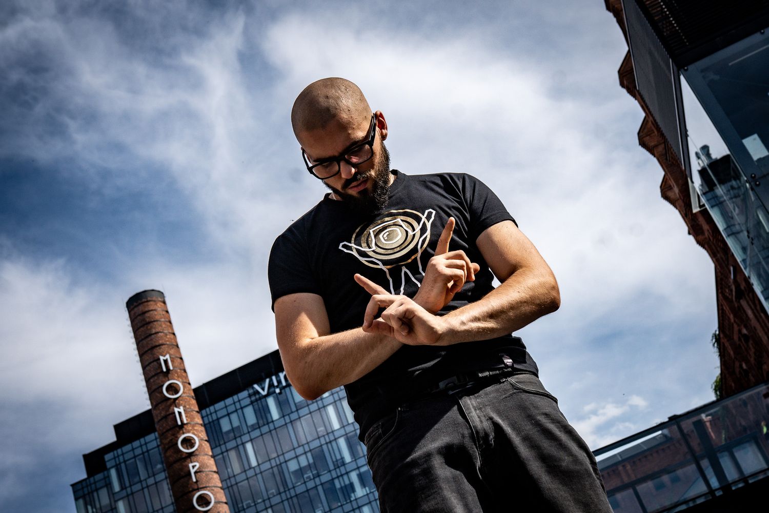 Space Traveler Gold T-SHIRT