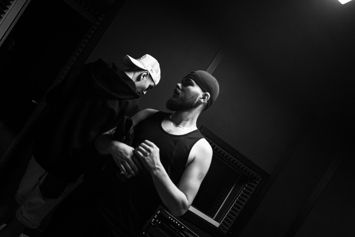 Space Traveler Black BLUZA