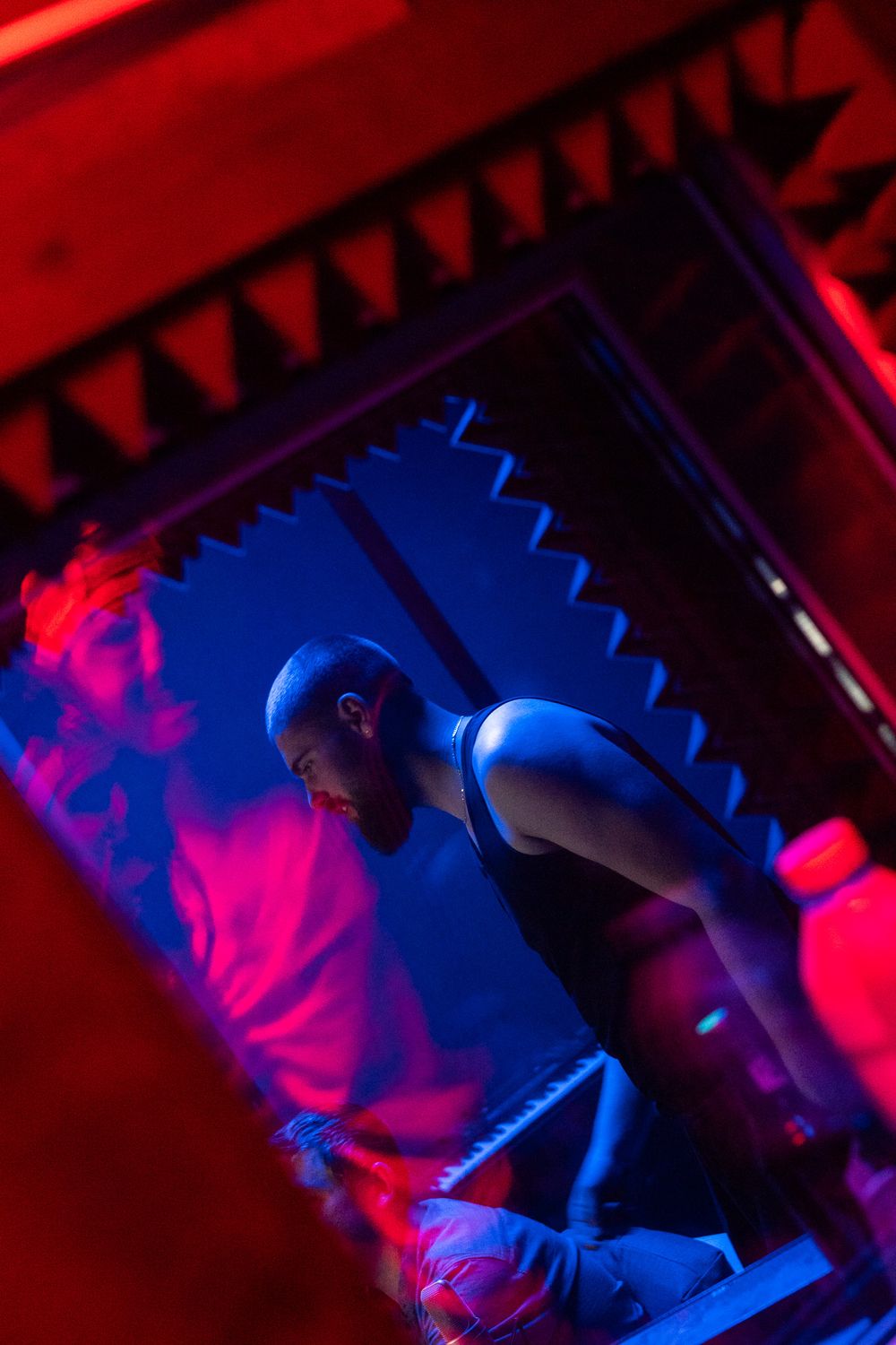 Space Traveler Black BLUZA