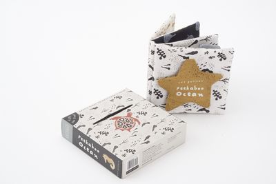 Baby's First Crinkle Peek-A-Book: Peekaboo Ocean