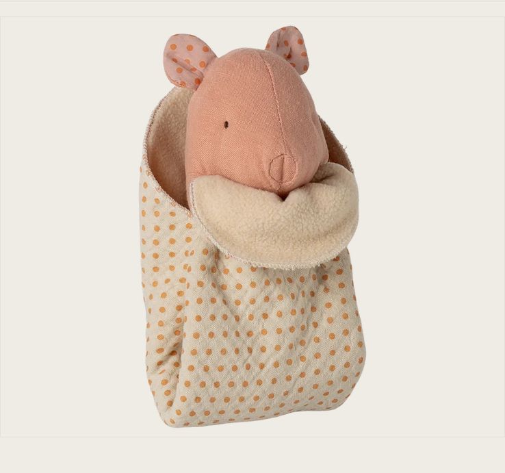 Lullaby Pig w/blanket