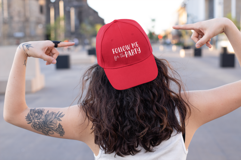 Follow me for the party