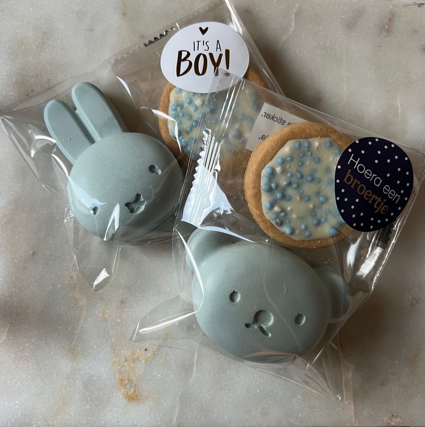 Geboortetraktatie Jongen - Stoepkrijt Nijntje Geboortekoekje