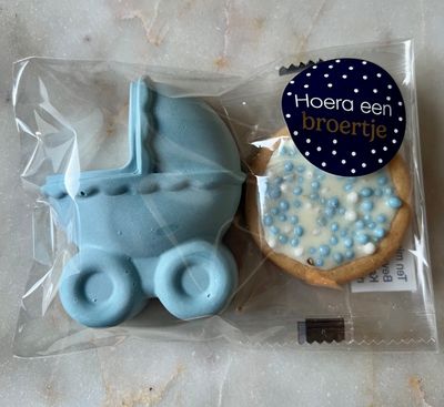 Geboortetraktatie Jongen - Stoepkrijt Mix Geboortekoekje