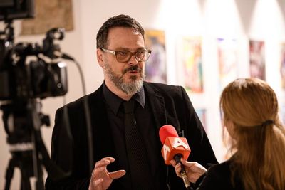 Уметнички слики изложени во Ел-Арт Галерија