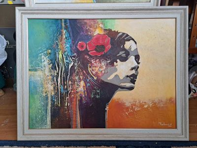 Девојка со цвет