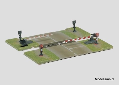 Märklin 8992 Paso a nivel con semibarrera - usado