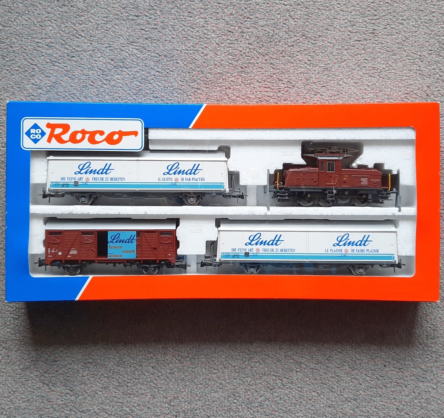 Roco H0 41089 Conjunto de trenes SBB Ee3/3 Lindt usado