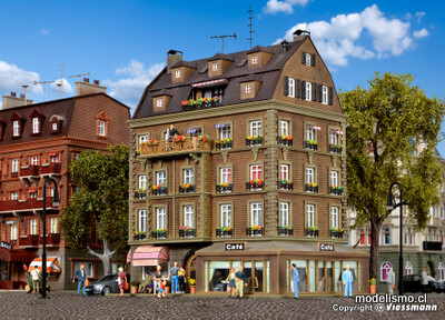 Reserva anticipada Vollmer 43783 Café H0 con equipamiento interior e iluminación LED, kit funcional Reserva anticipada Vollmer 43783 Café H0 con equipamiento interior e iluminación LED, kit funcional