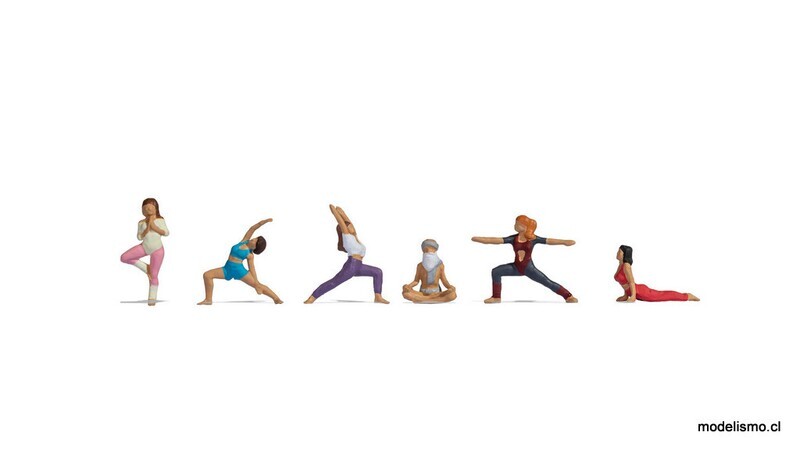 Noch 15888 practicando yoga
