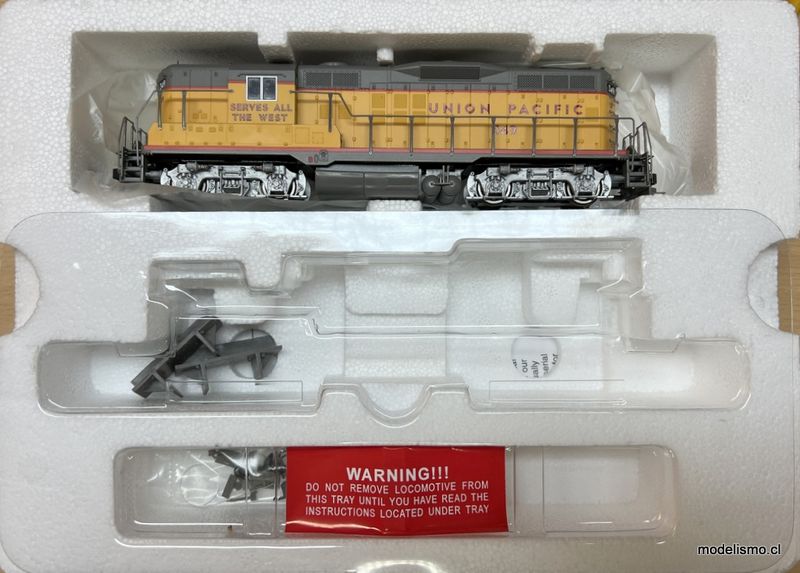 Proto 2000 GP9 Phase III Locomotive 21610 Union Pacific #349 w/dynamic brakes