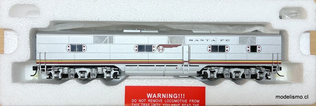 Proto 2000 E6B Locomotive 23226 Atchison, Topeka and Santa Fe #12A Unpowered B-unit - sin motor