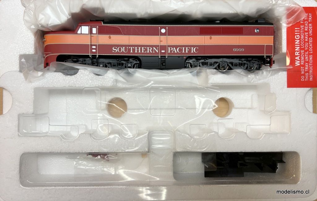 Proto 2000 PA Locomotive 21689 Southern Pacific #6009 w/Mars Light &amp; Dynamic Brakes - DCC Ready