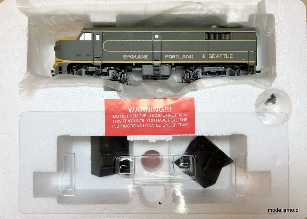 Proto 2000 FA2 Locomotive 8385 Spokane, Portland &amp; Seattle #868